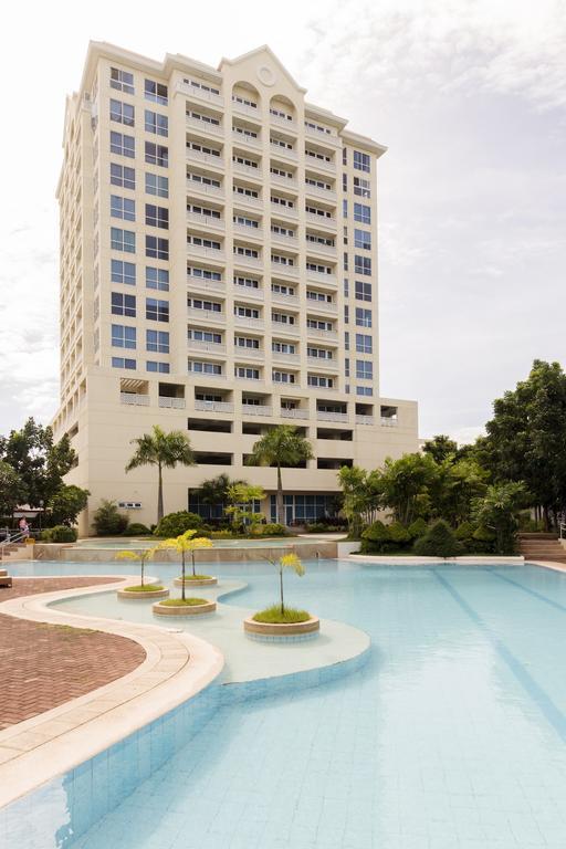 La Mirada Residence , Large 1 Bedroom Condo, Beaches , 3 Pools, Ocean Views, Fast Wifi, Netflix, Breakfast Included Мактан Екстер'єр фото